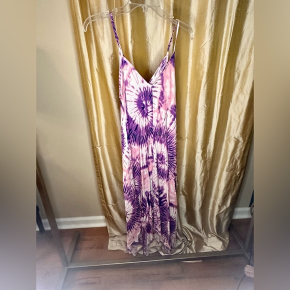 🎉FINAL PRICE🎉 Purple tye-die boho handkerchief dress - Picture 2 of 4